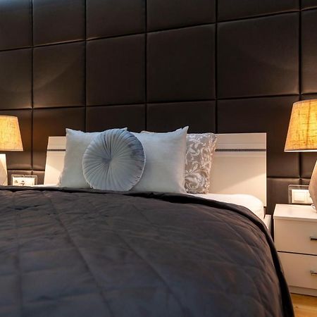 Luxurious & Spacious Downtown Residence In Liszt Ferenc Square Budapest Extérieur photo