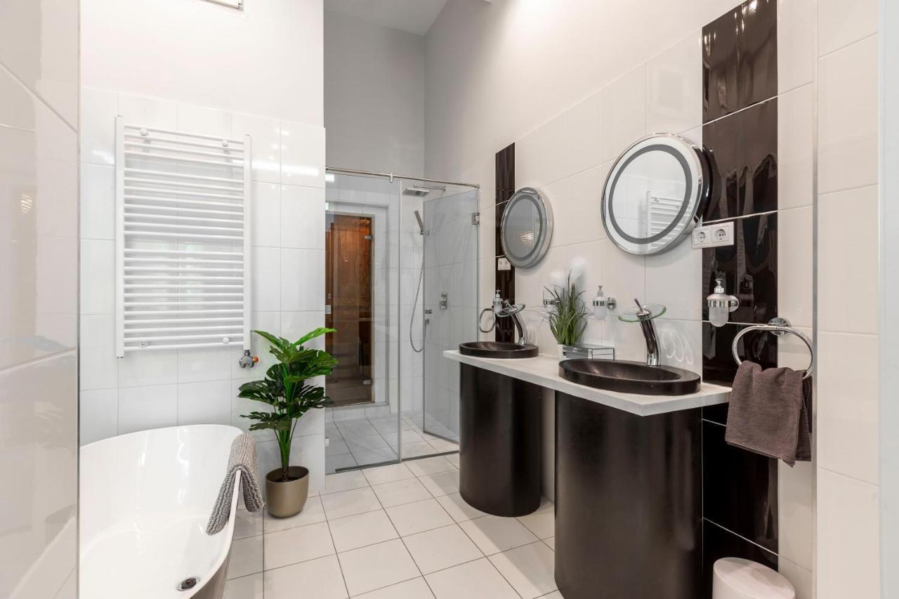 Luxurious & Spacious Downtown Residence In Liszt Ferenc Square Budapest Extérieur photo