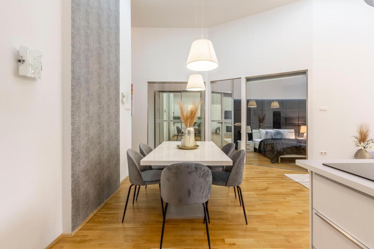 Luxurious & Spacious Downtown Residence In Liszt Ferenc Square Budapest Extérieur photo