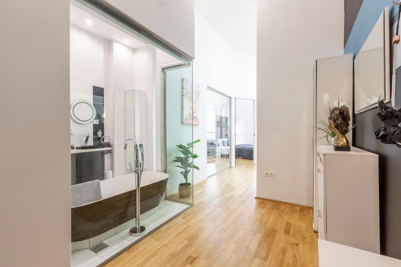 Luxurious & Spacious Downtown Residence In Liszt Ferenc Square Budapest Extérieur photo