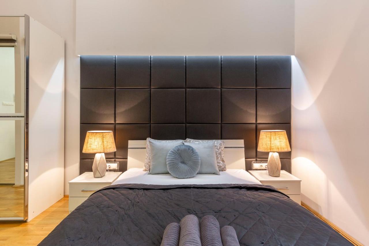 Luxurious & Spacious Downtown Residence In Liszt Ferenc Square Budapest Extérieur photo