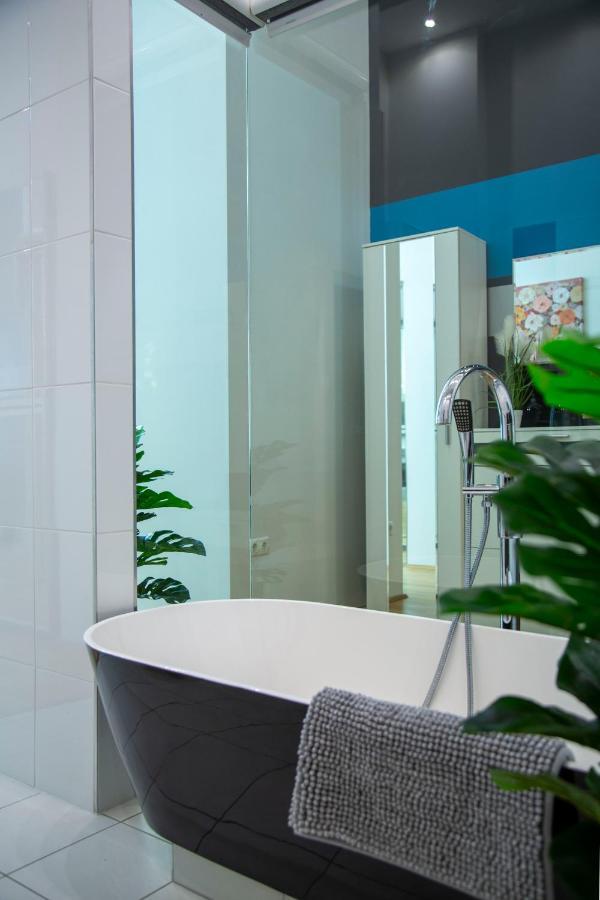 Luxurious & Spacious Downtown Residence In Liszt Ferenc Square Budapest Extérieur photo